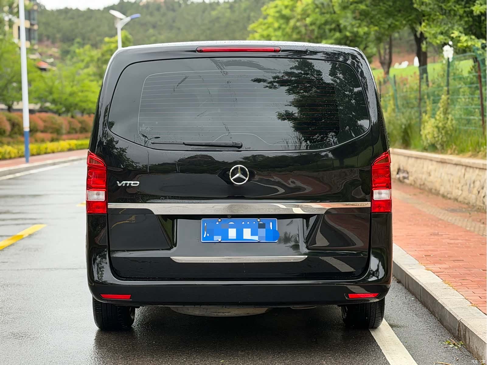 Mercedes-Benz 9, 2017 4