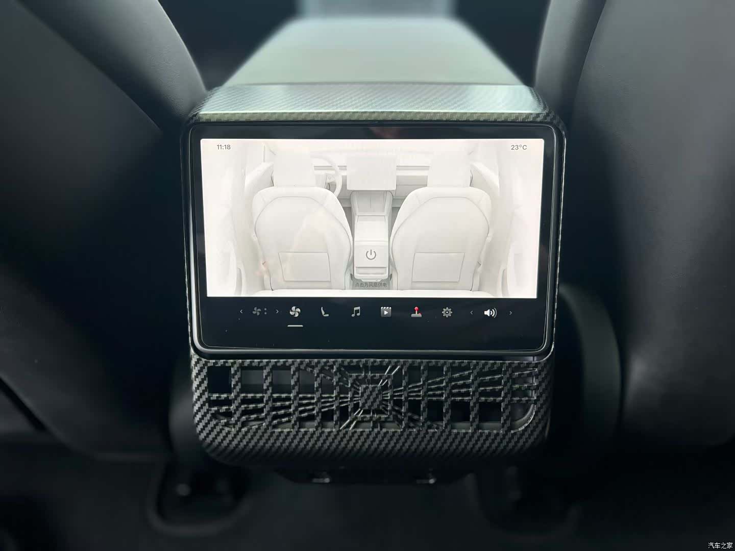 Tesla Model 3, 2024 8