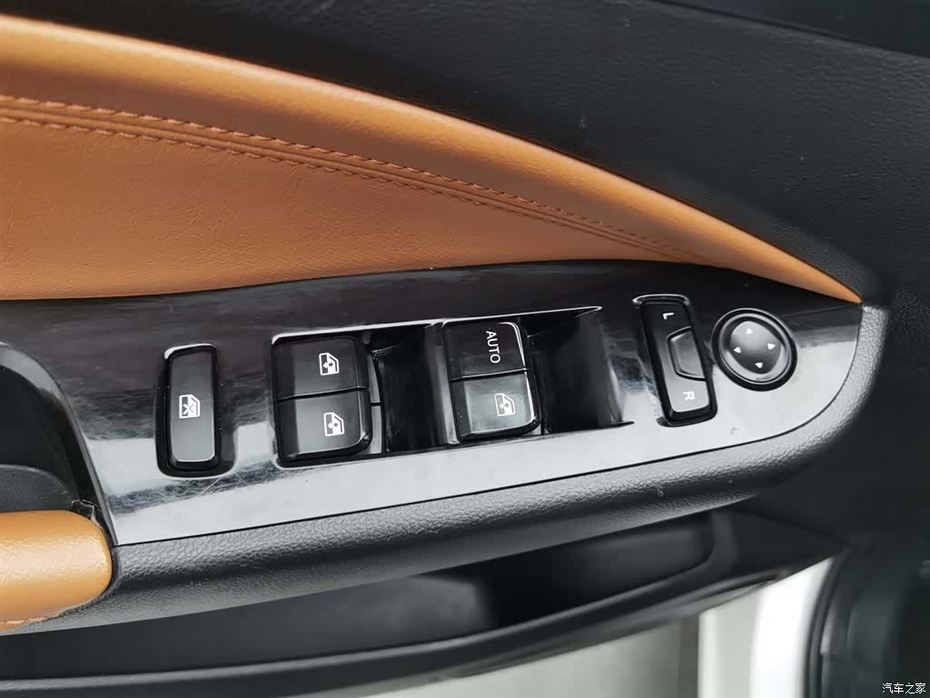 Wuling Hongguang, 2018 9