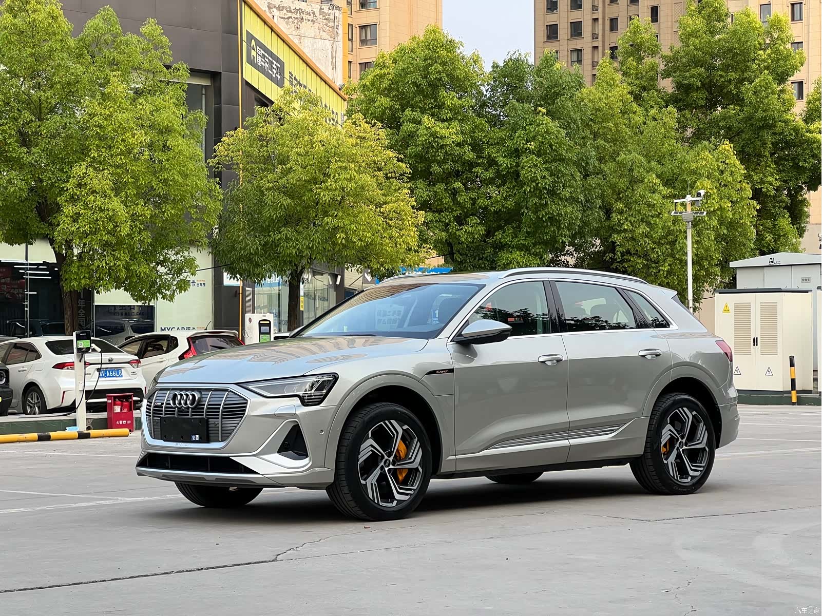 Audi e-tron, 2022 1