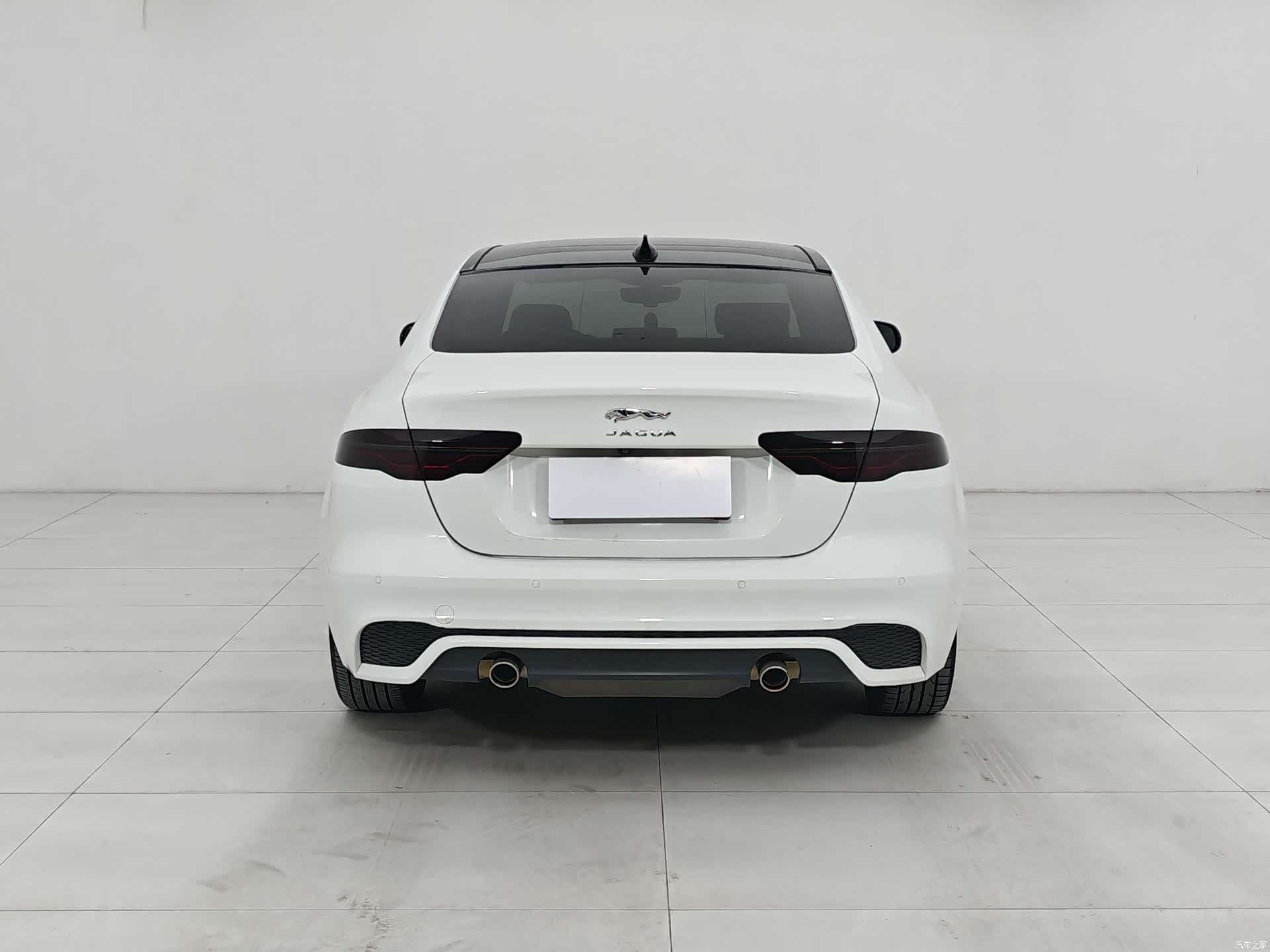 Land Rover XEL, 2021 4