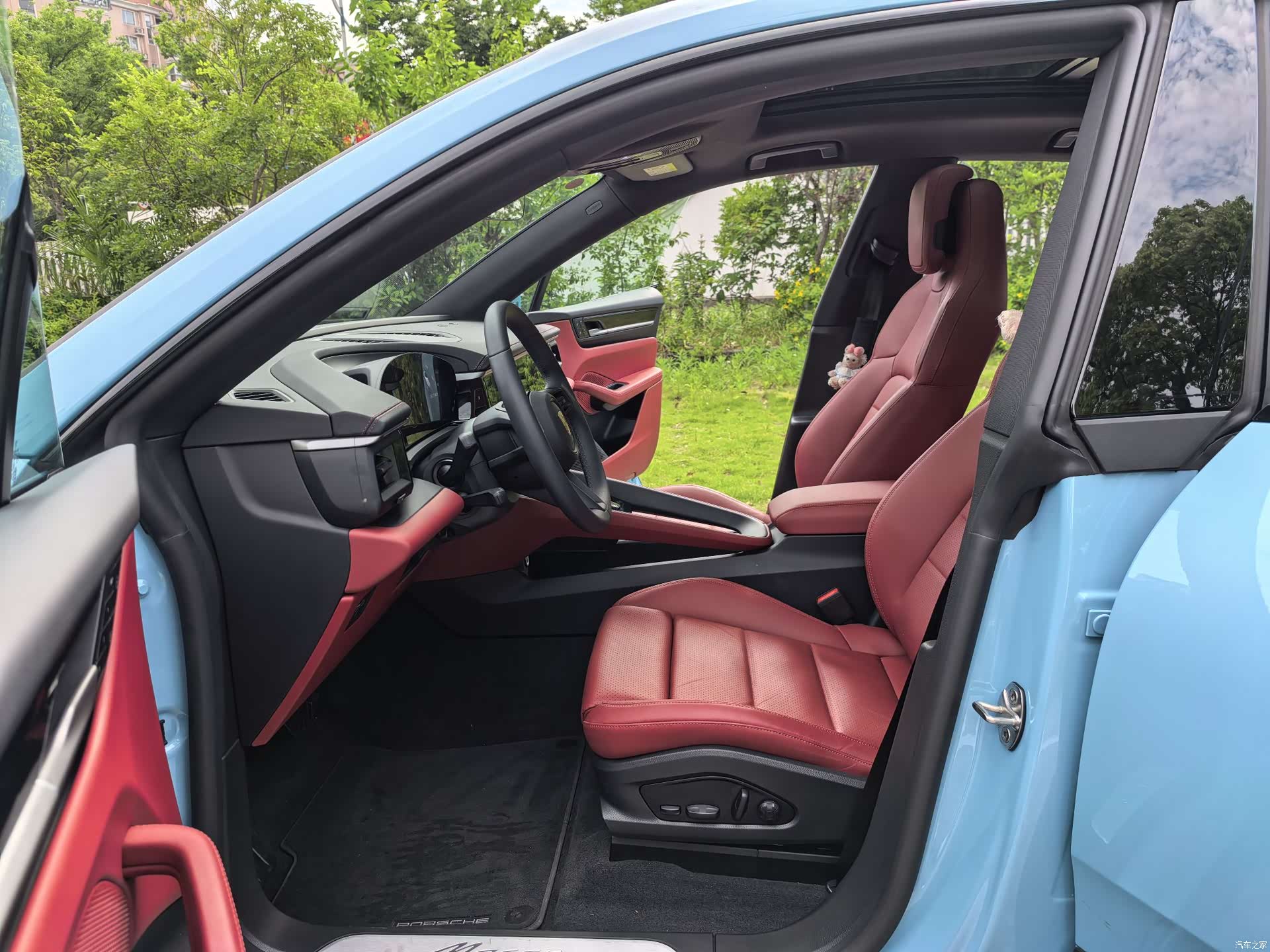 Porsche Macan, 2025 8