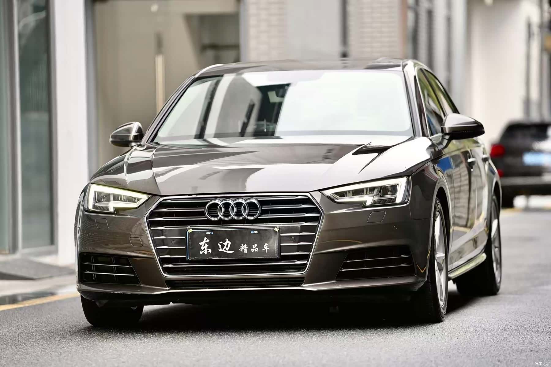 Audi A4L, 2017 1