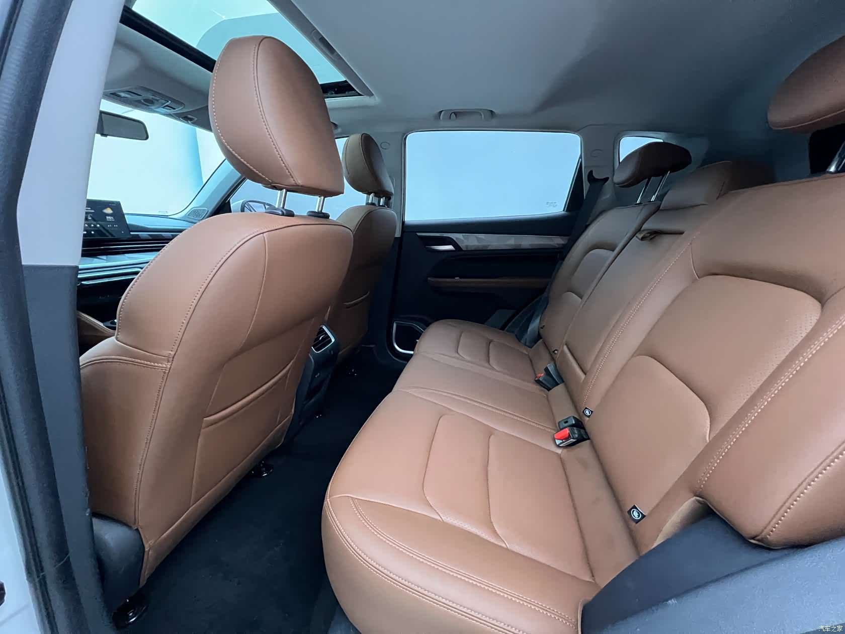 Geely X6, 2022 10