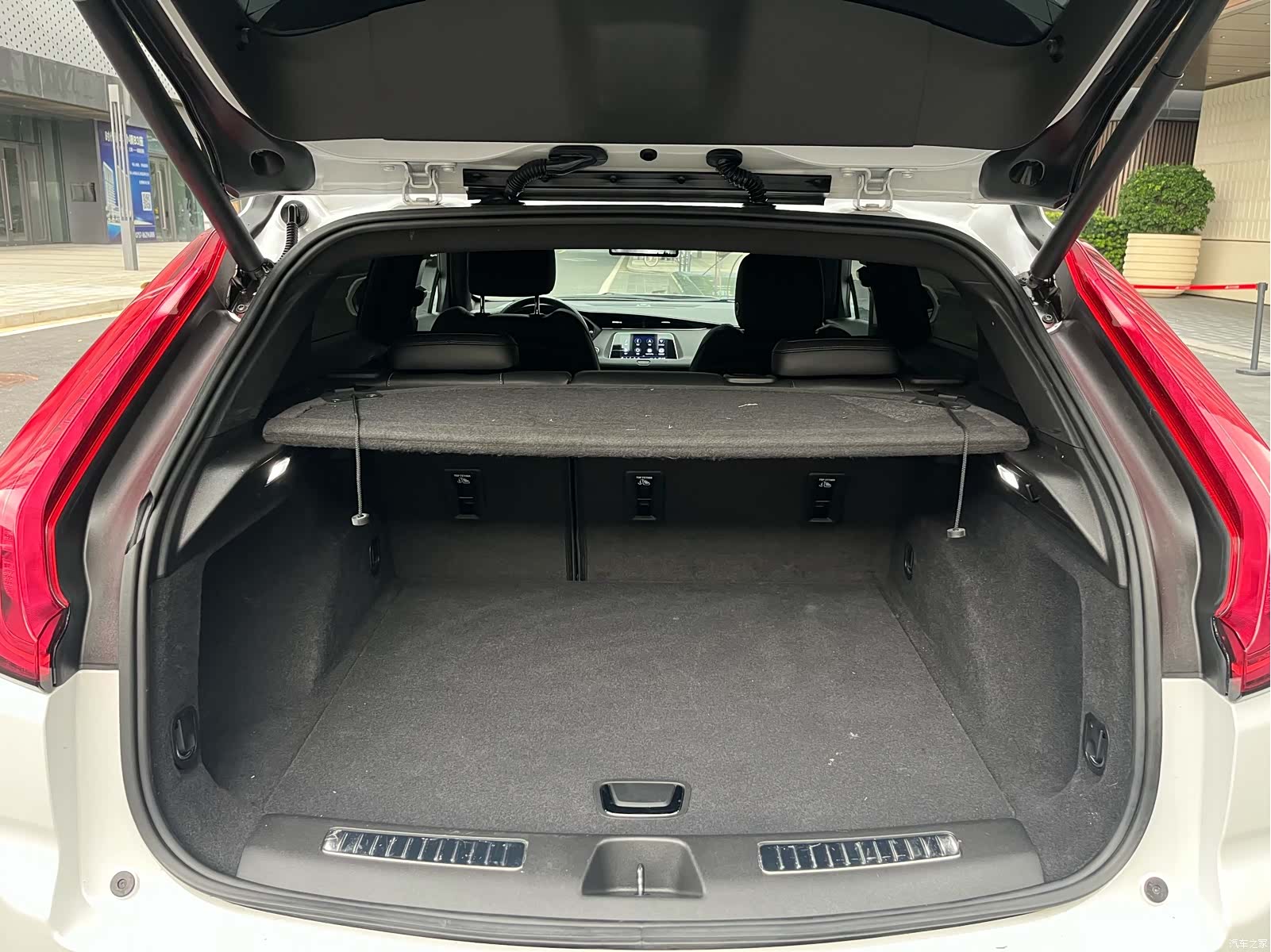 Cadillac XT4, 2019 12