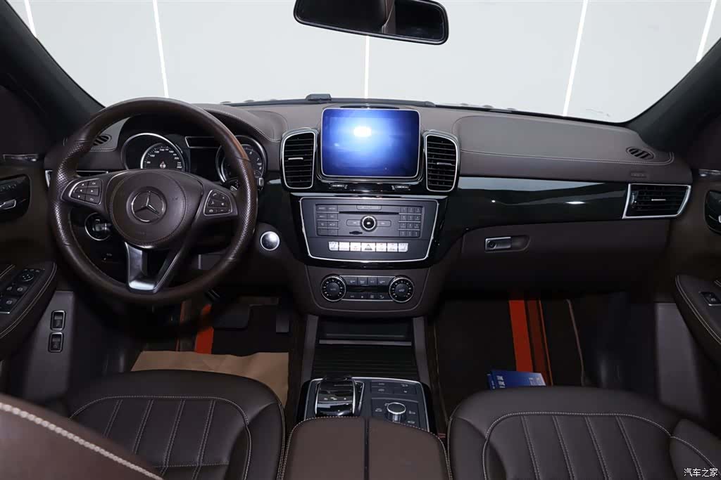 Mercedes-Benz GLS, 2018 26