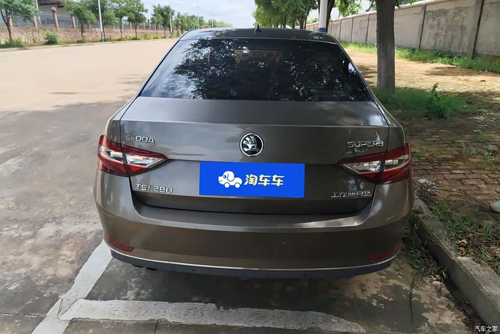 Skoda Superb, 2018 4
