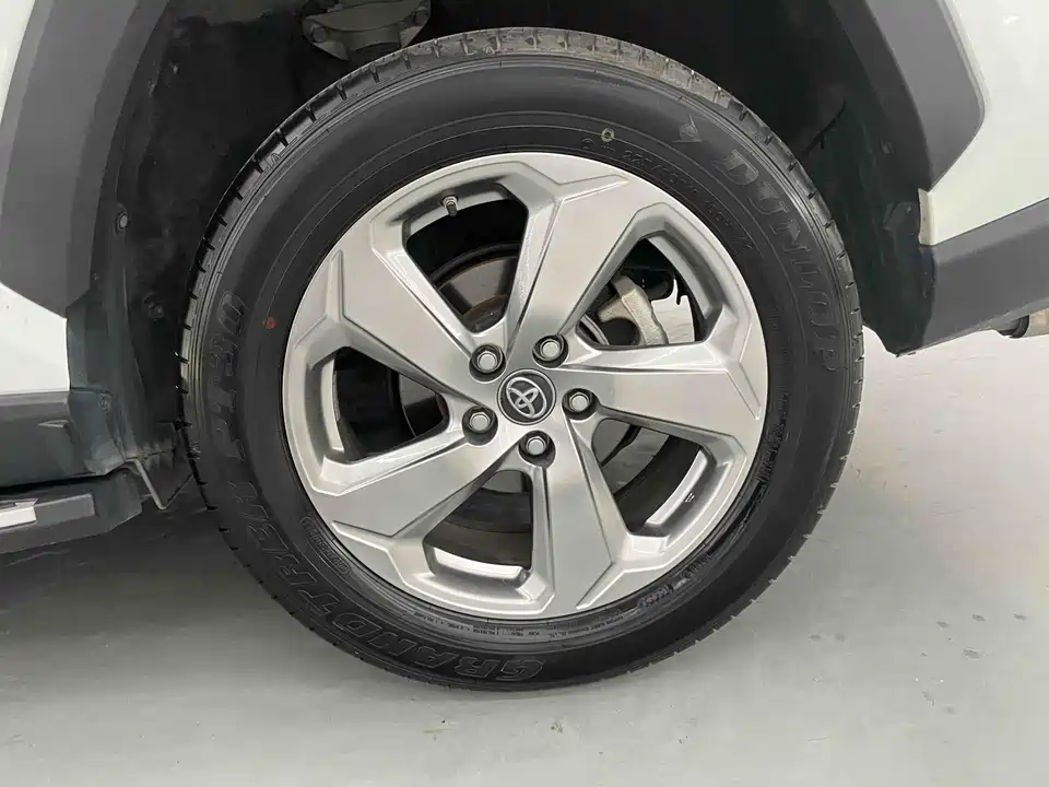 Toyota RAV4 Rongfang