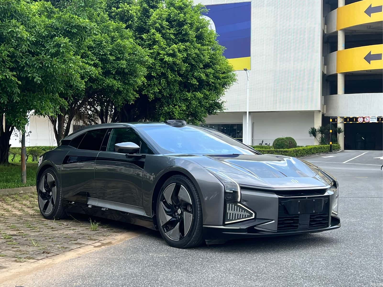 HiPhi Z, 2022 6