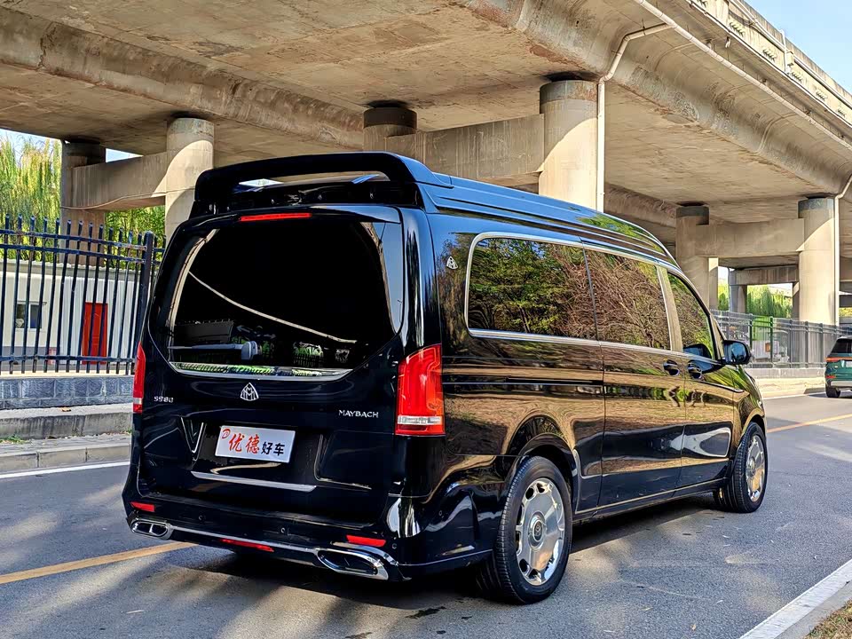 Mercedes-Benz V-class