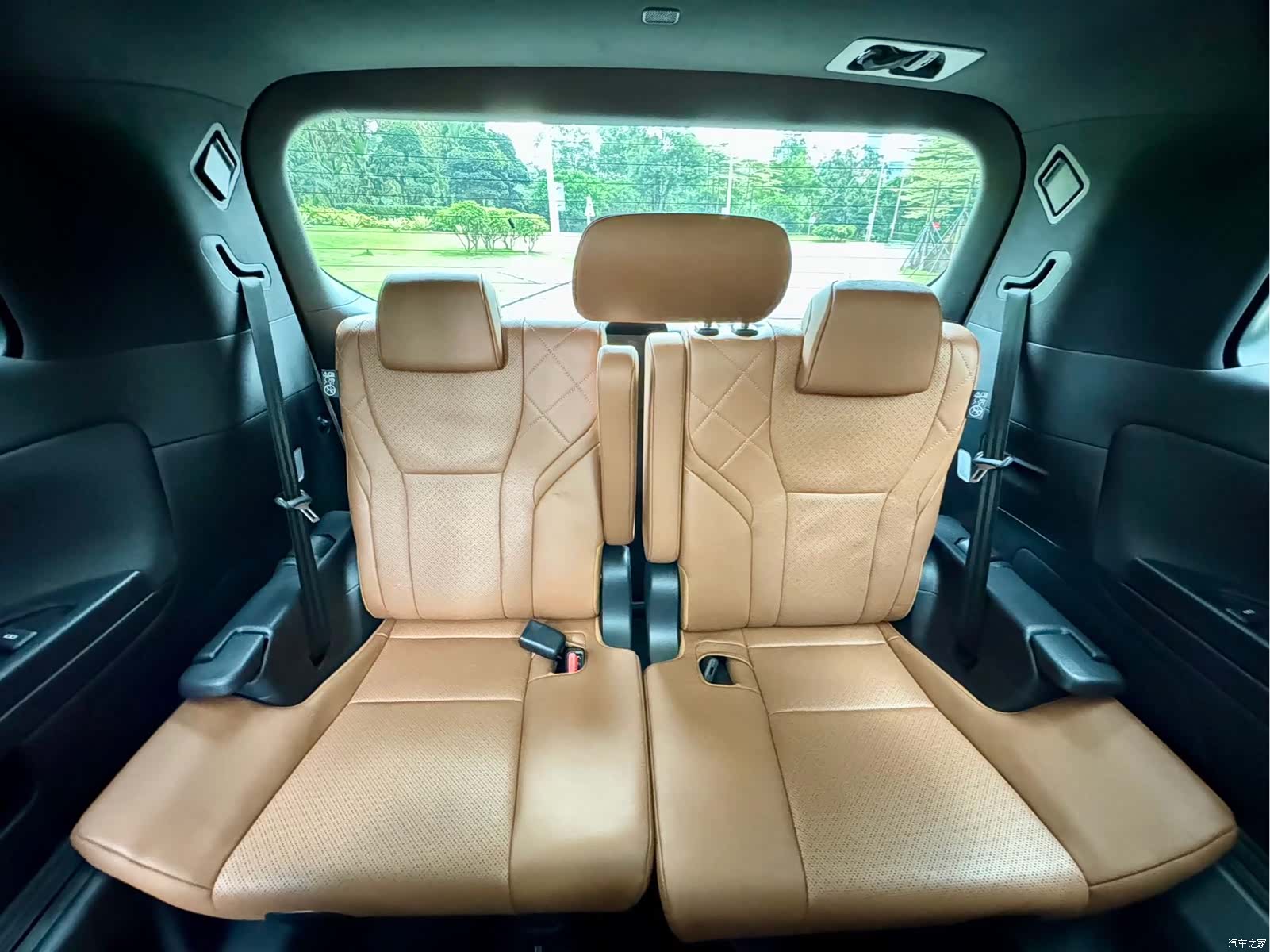Toyota Vellfire, 2026 14