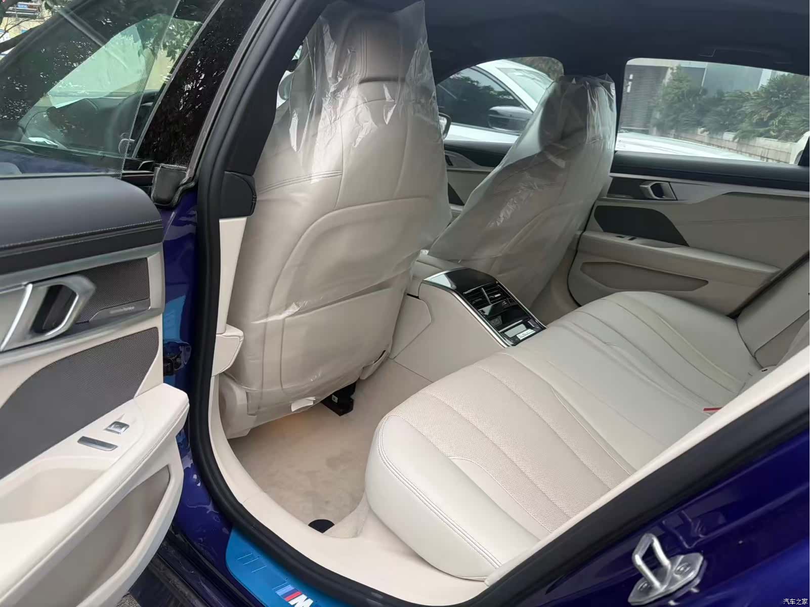 BMW 8 Series, 2022 6