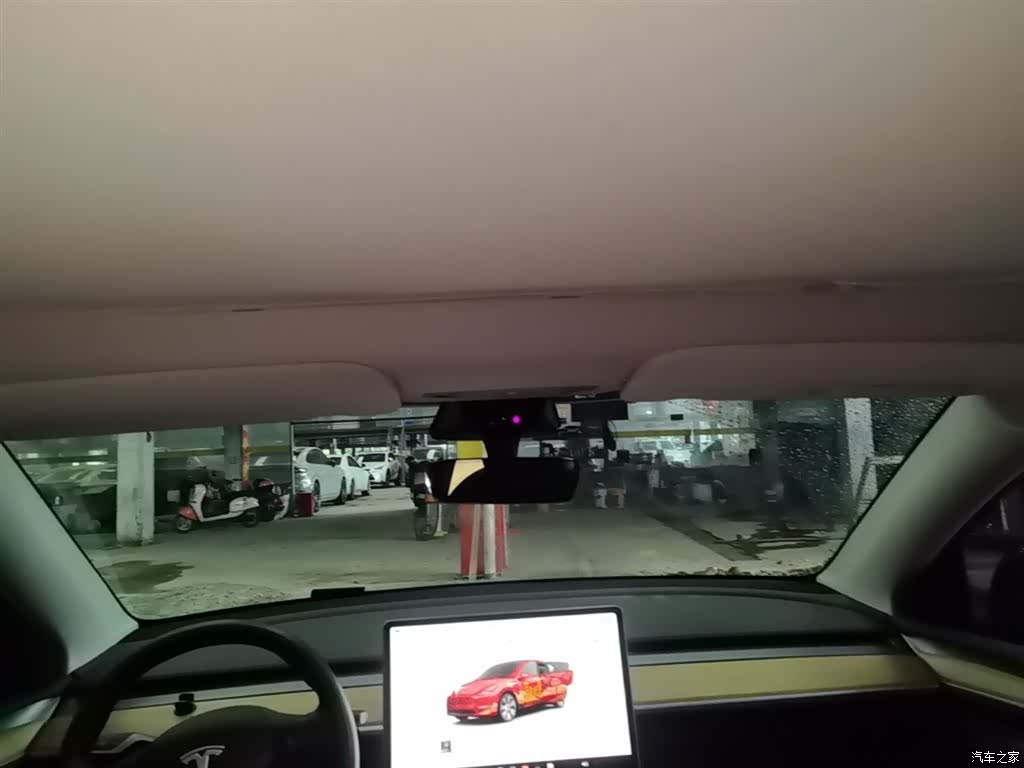 Tesla Model Y, 2022 18
