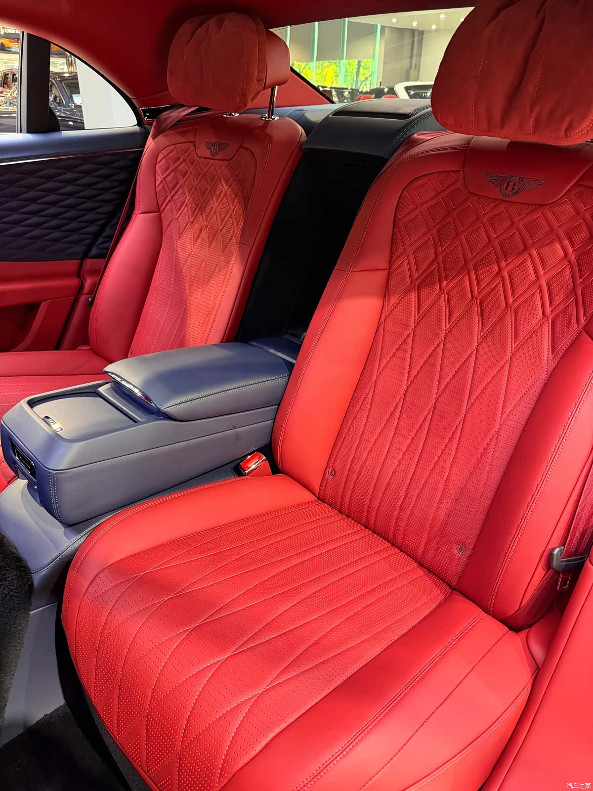 Bentley Flying Spur, 2022 12