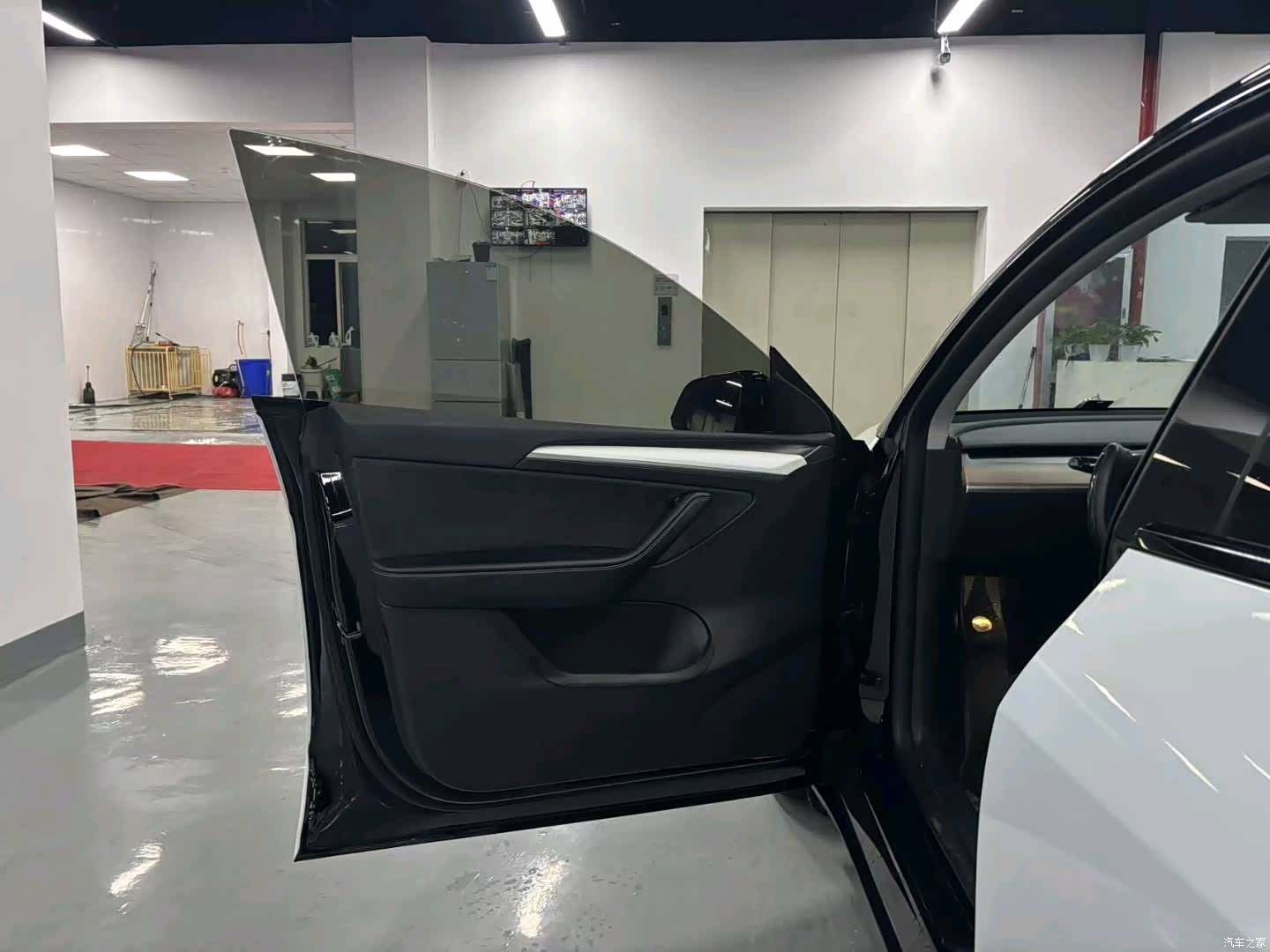 Tesla Model Y, 2023 все фото