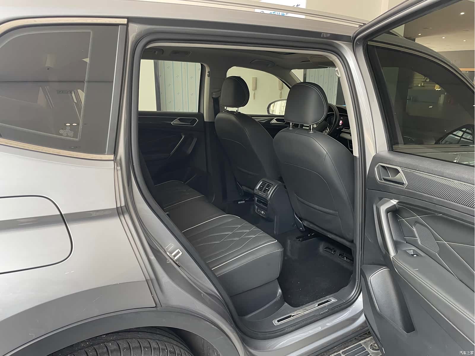 Volkswagen Tiguan L, 2022 8