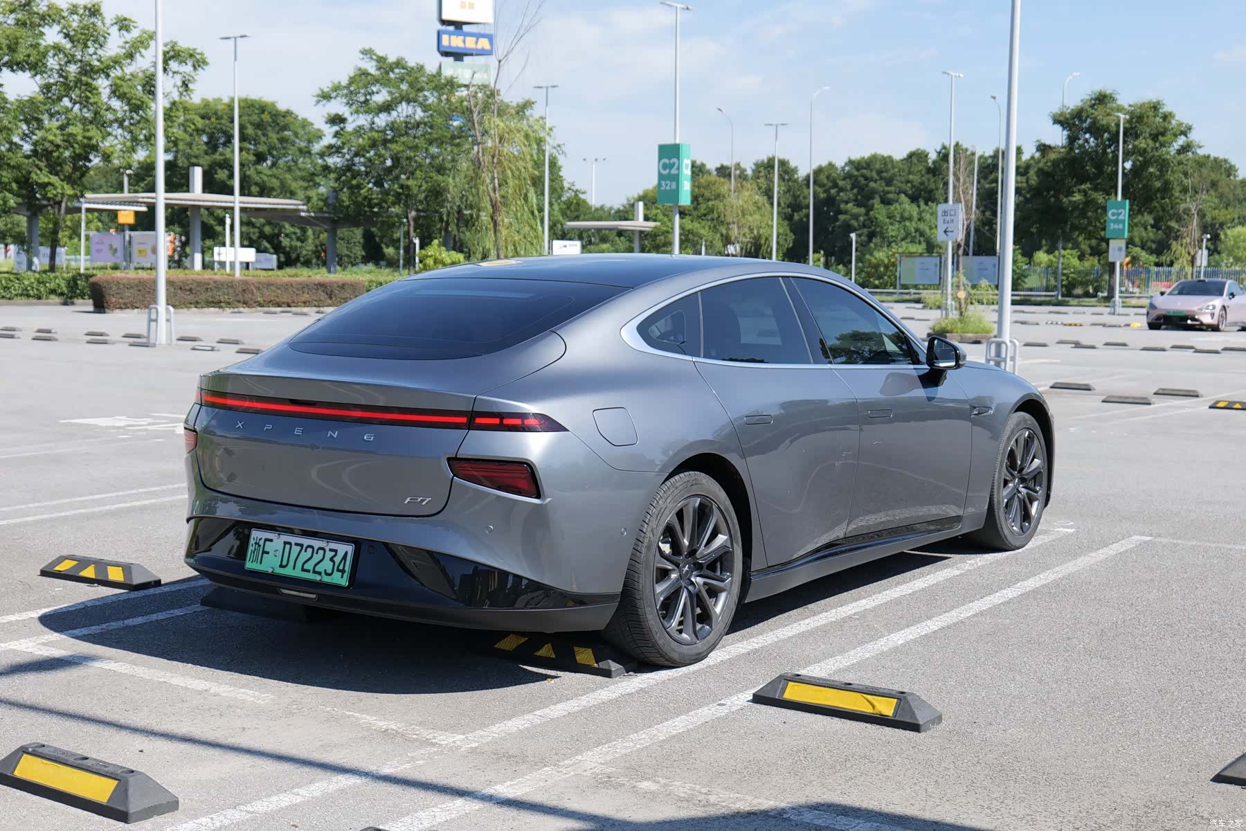 Xpeng P7, 2020 все фото