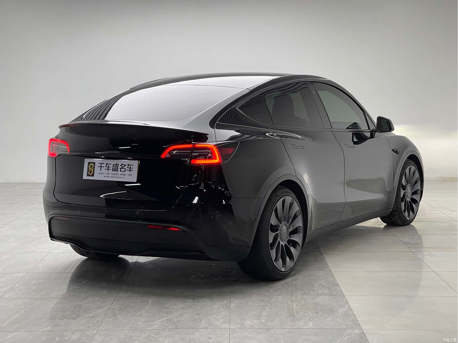 Tesla Model Y, 2022 6