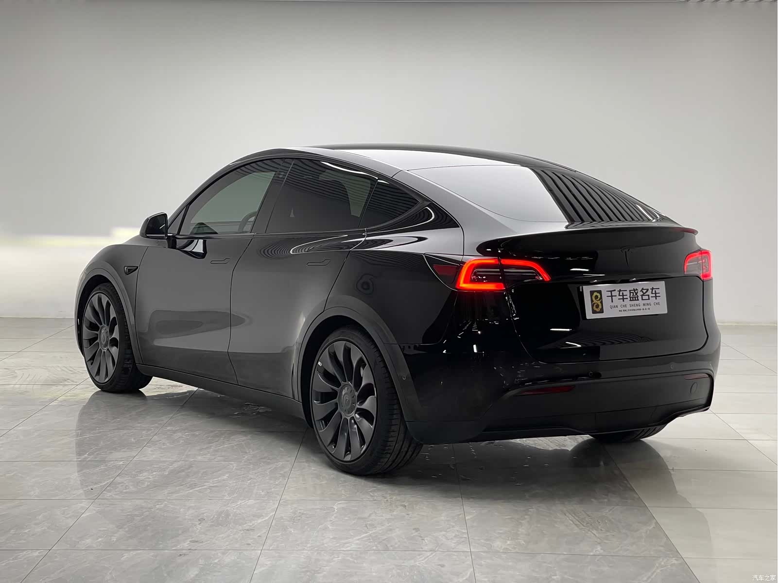 Tesla Model Y, 2022 4