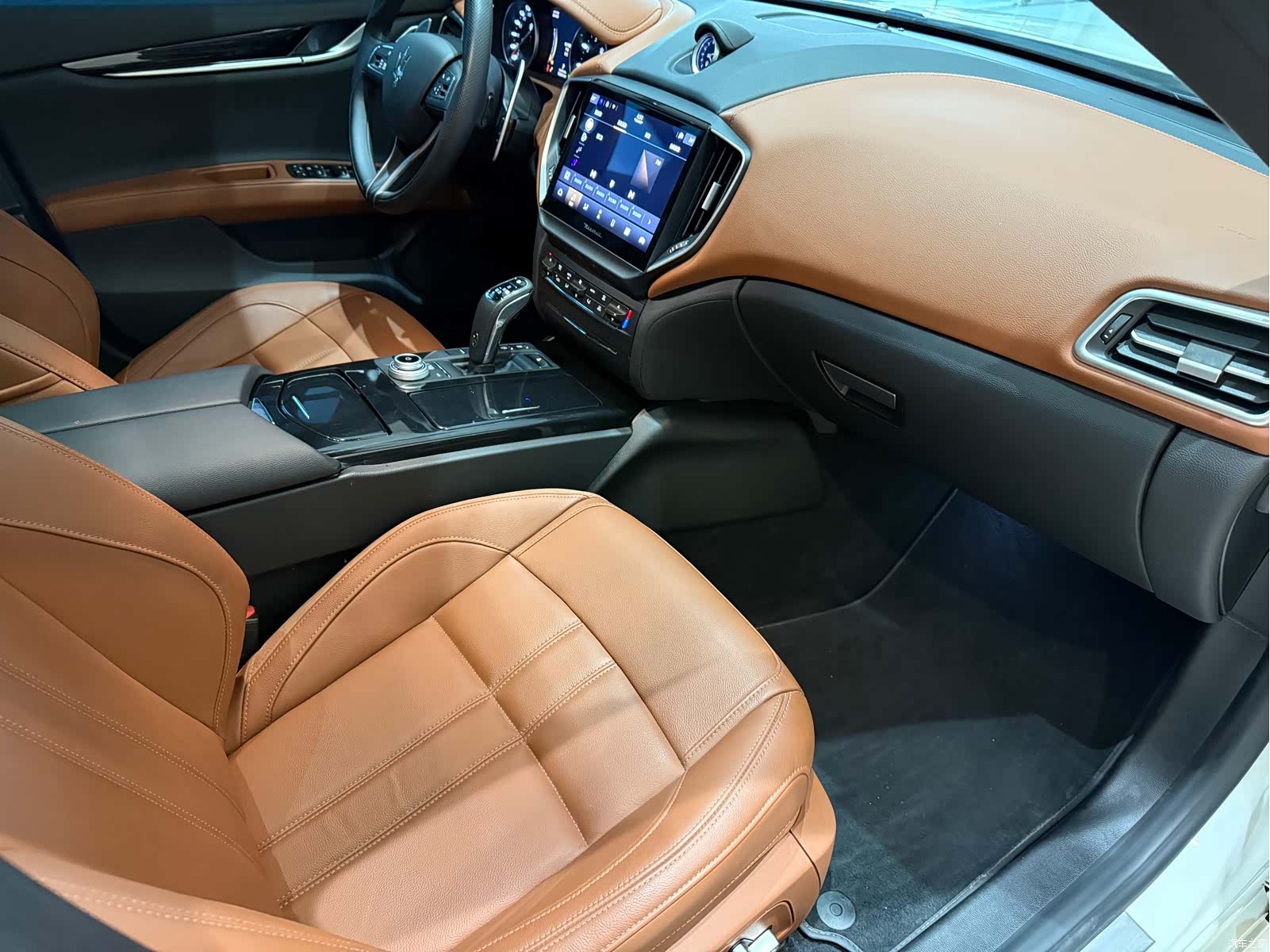 Maserati Ghibli, 2023 12