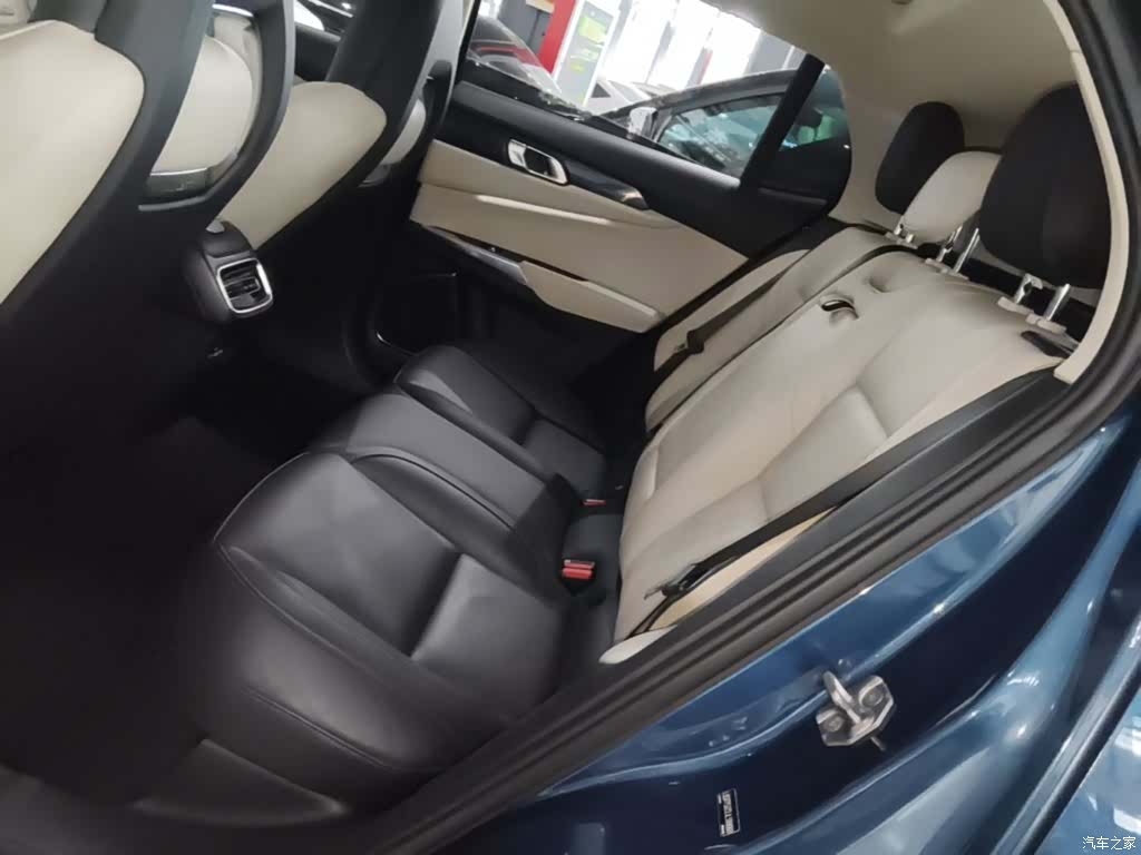 Lynk & Co 01, 2019 17