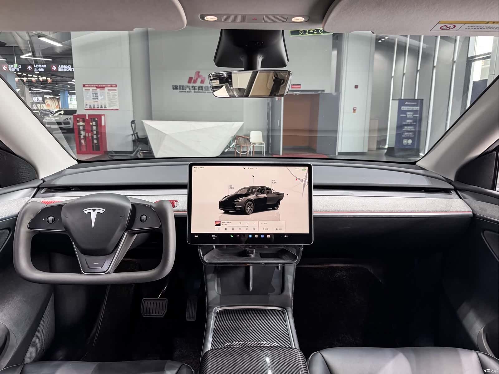 Tesla Model Y, 2024 10