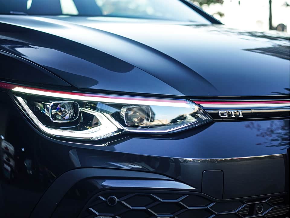 Volkswagen Golf GTI