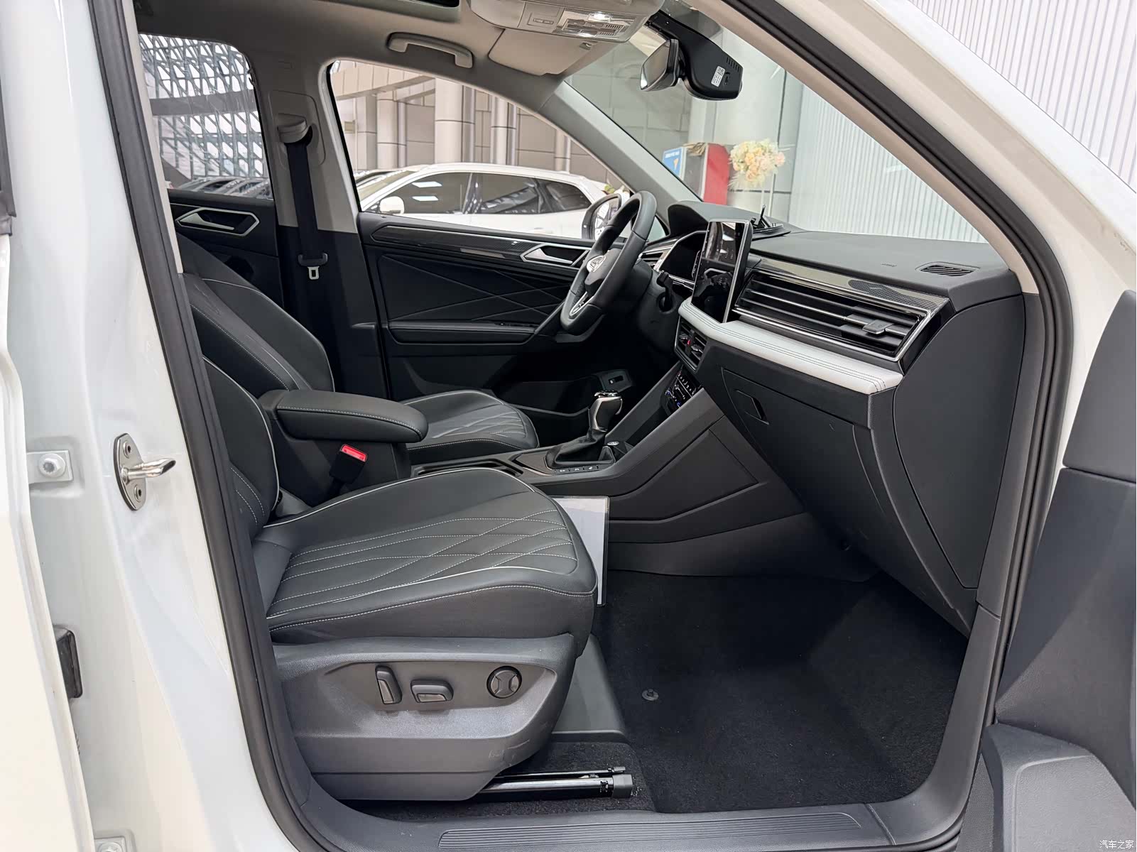 Volkswagen Tiguan L, 2025 16