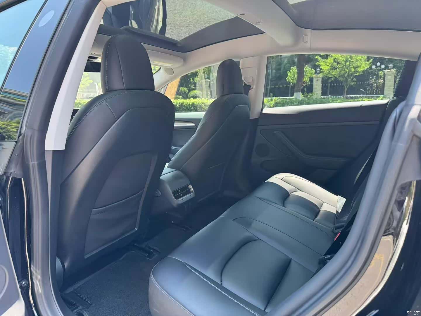 Tesla Model 3, 2023 9