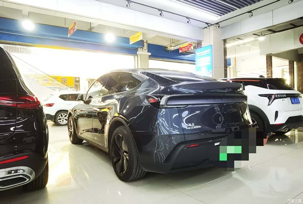 Tesla Model Y, 2025 все фото