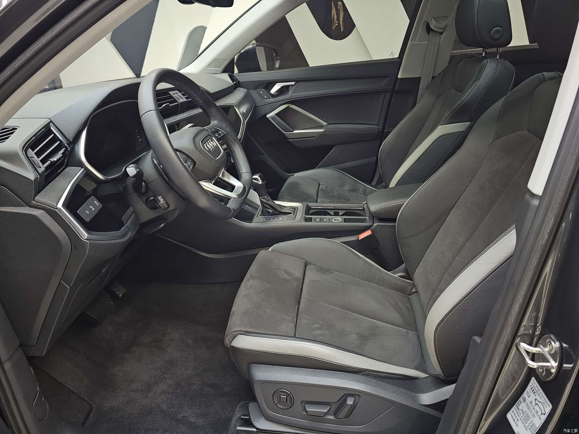 Audi Q3, 2022 13