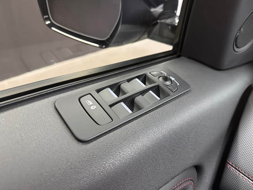 Land Rover Discover sports