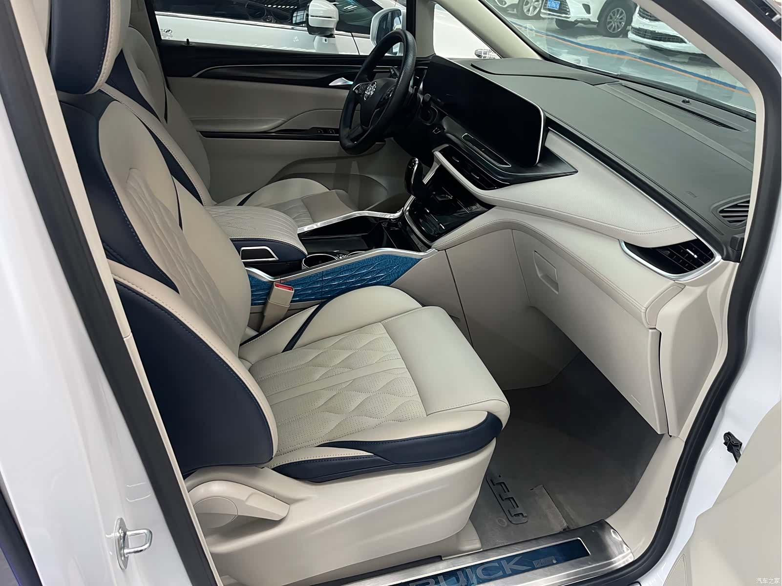 Buick GL8, 2022 8
