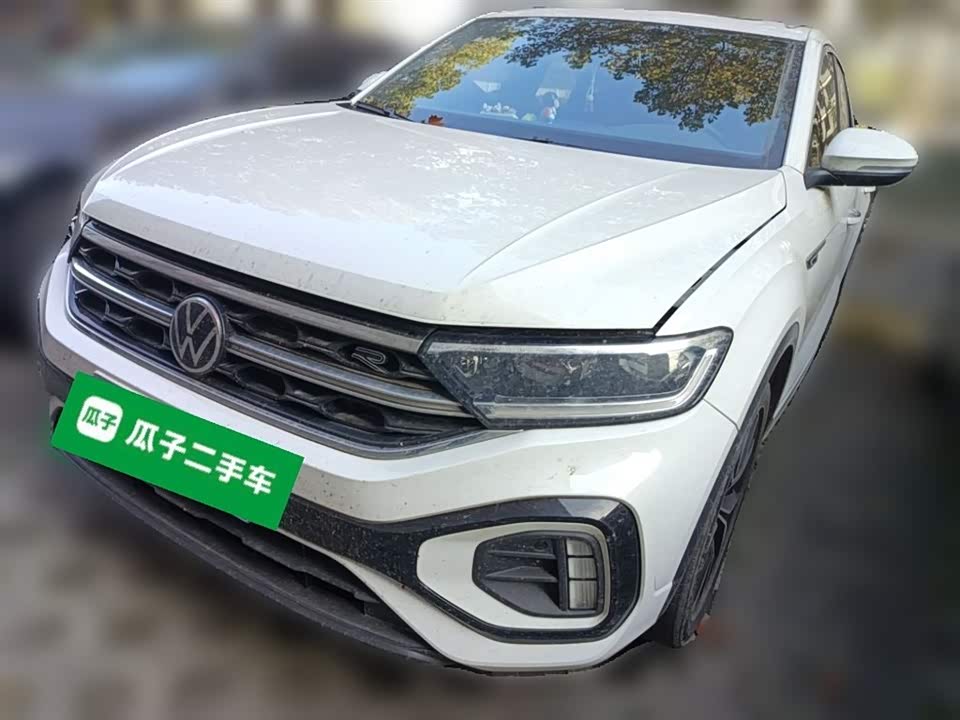 Volkswagen T-ROC exploring Songs