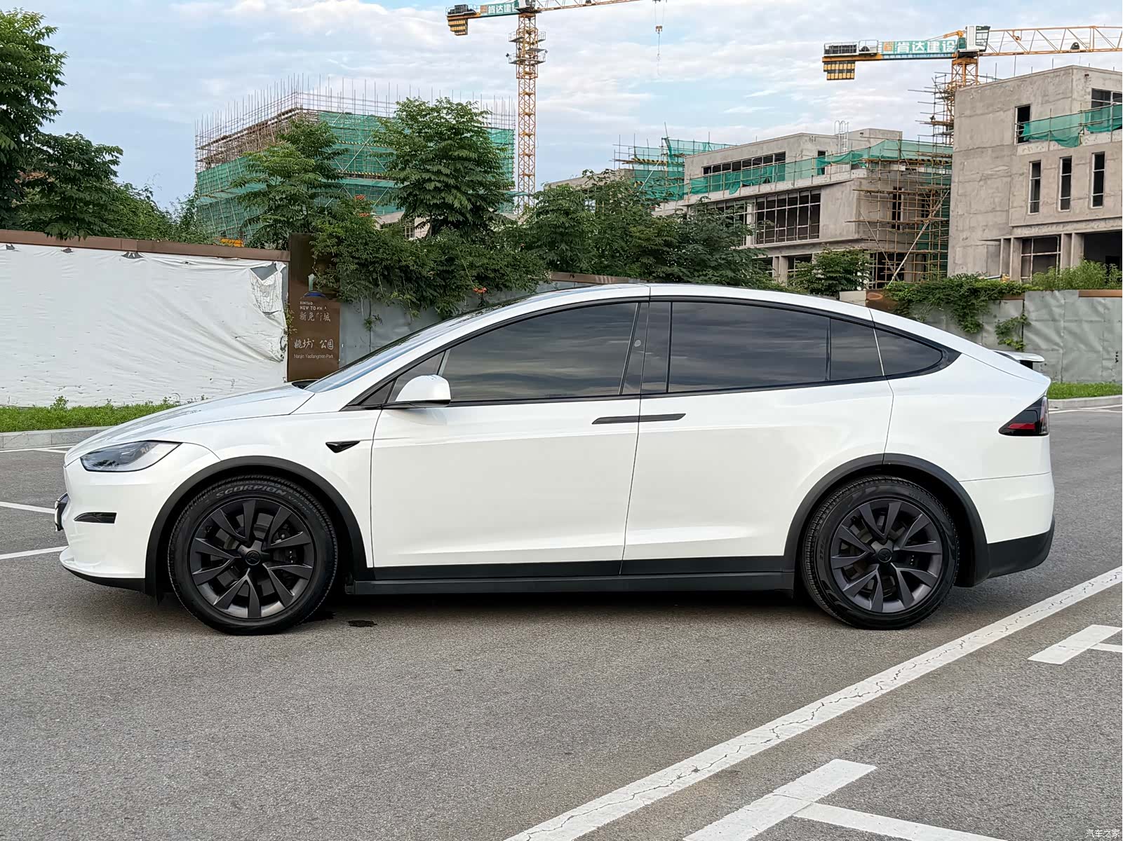 Tesla Model X, 2023 9