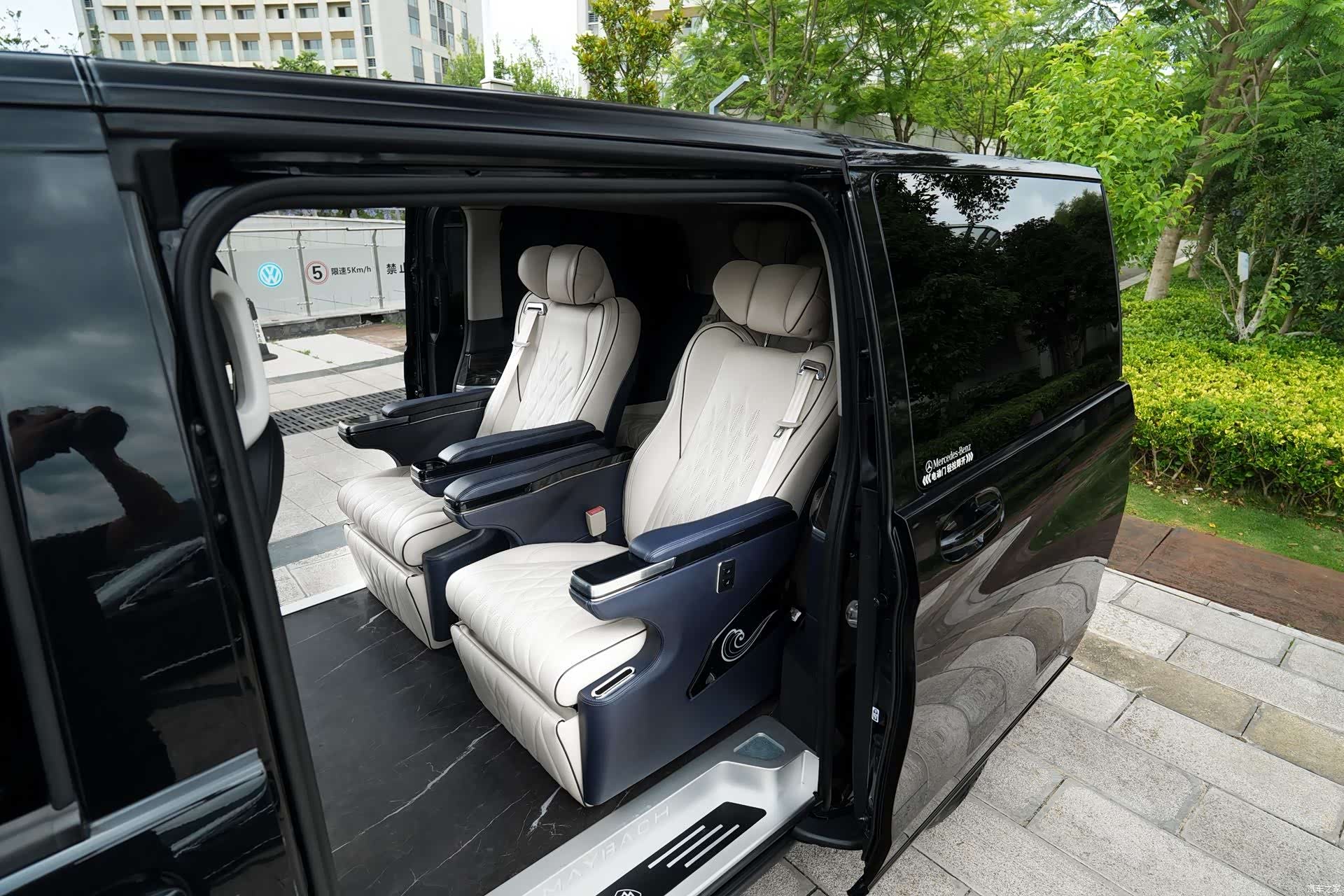 Mercedes-Benz V-Class, 2019 10