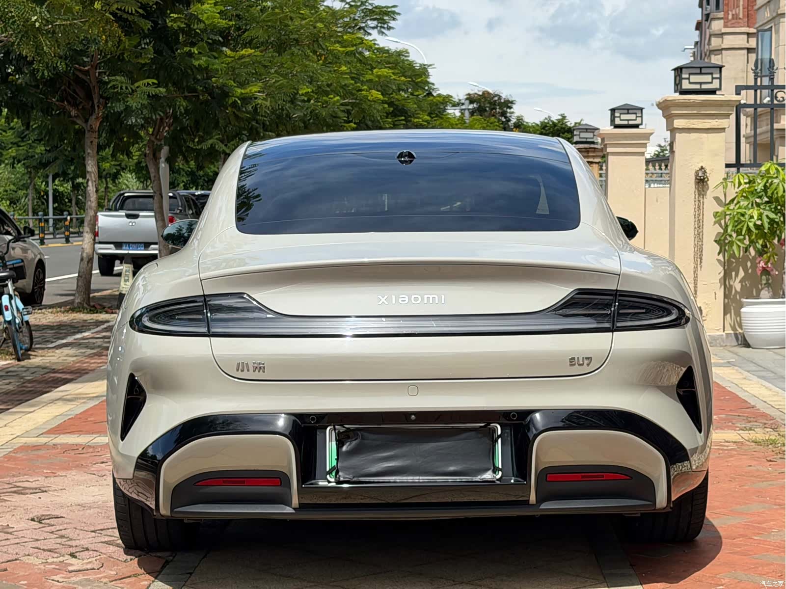 Xiaomi SU7, 2025 8