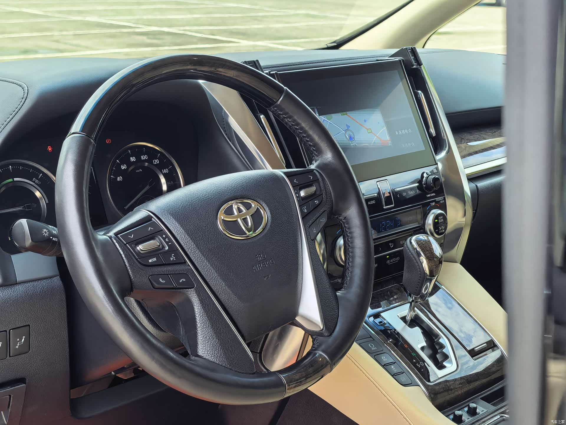 Toyota Vellfire, 2020 18