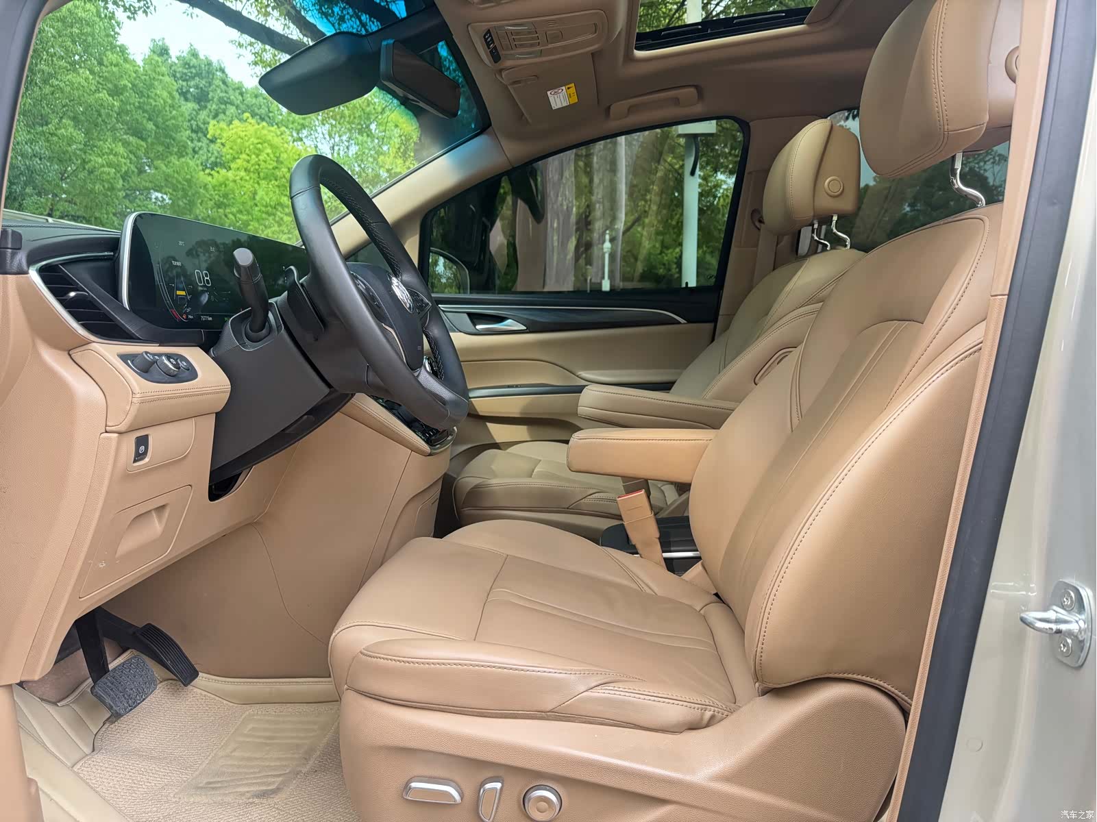 Buick GL8, 2021 все фото