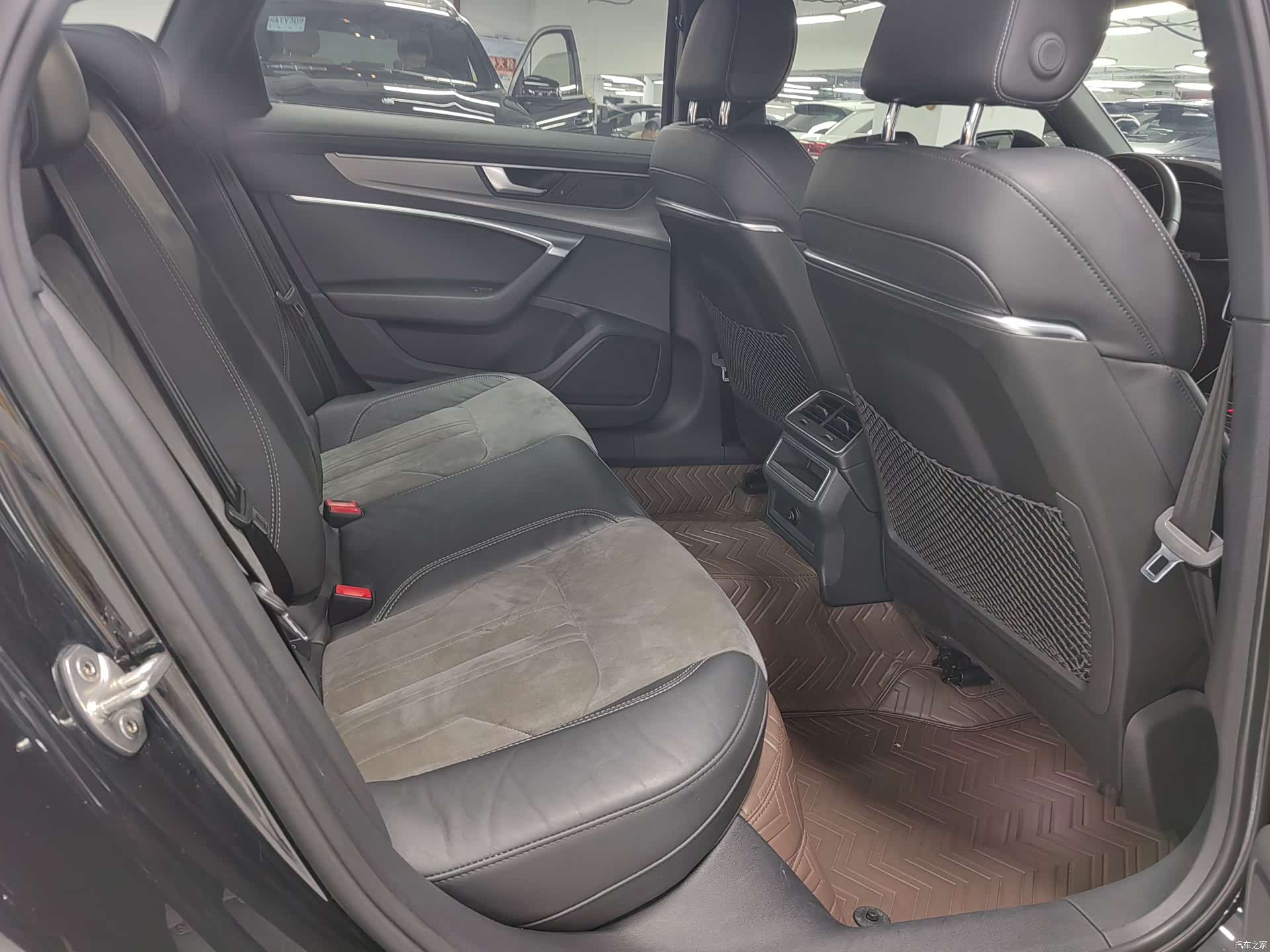 Audi A6L, 2019 15