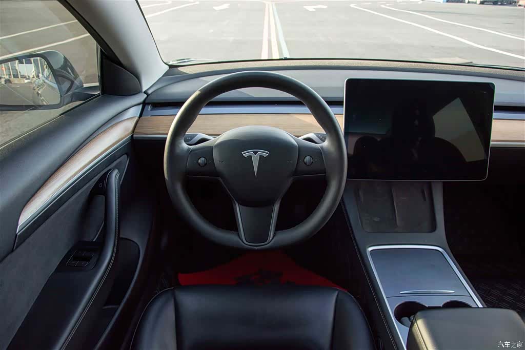 Tesla Model 3, 2023 19