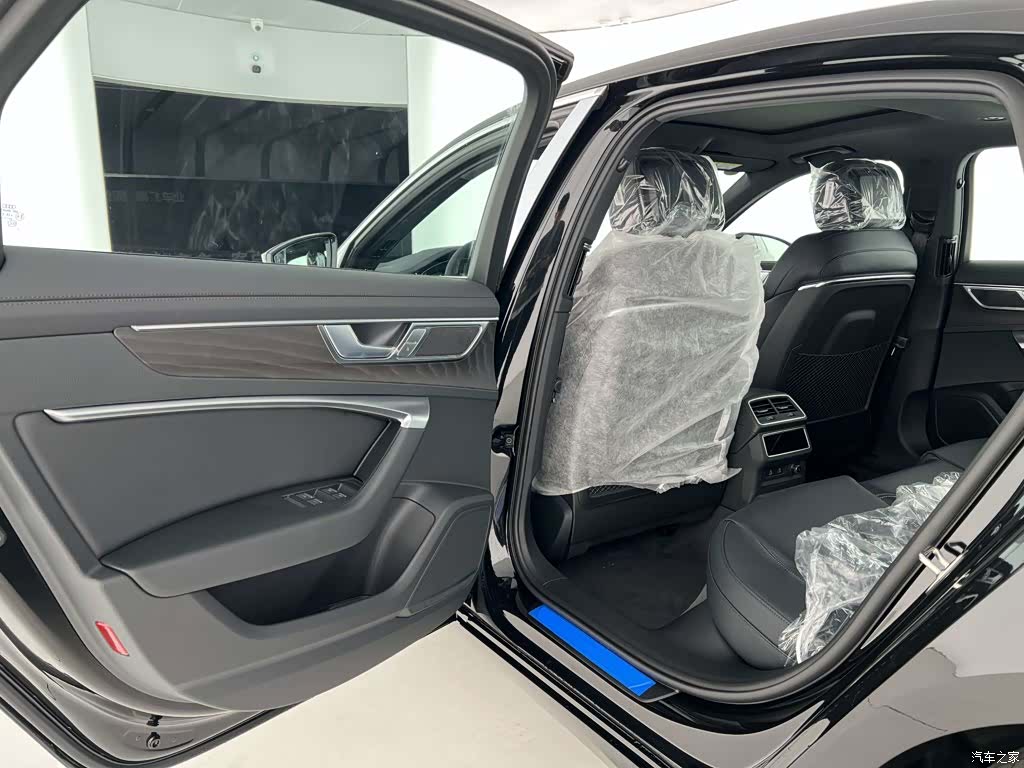 Audi A6L, 2026 23