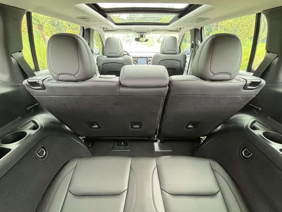 Jeep Grand Commander