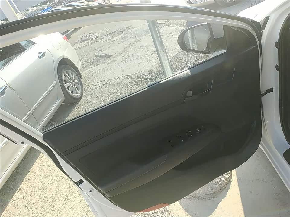Hyundai Lead