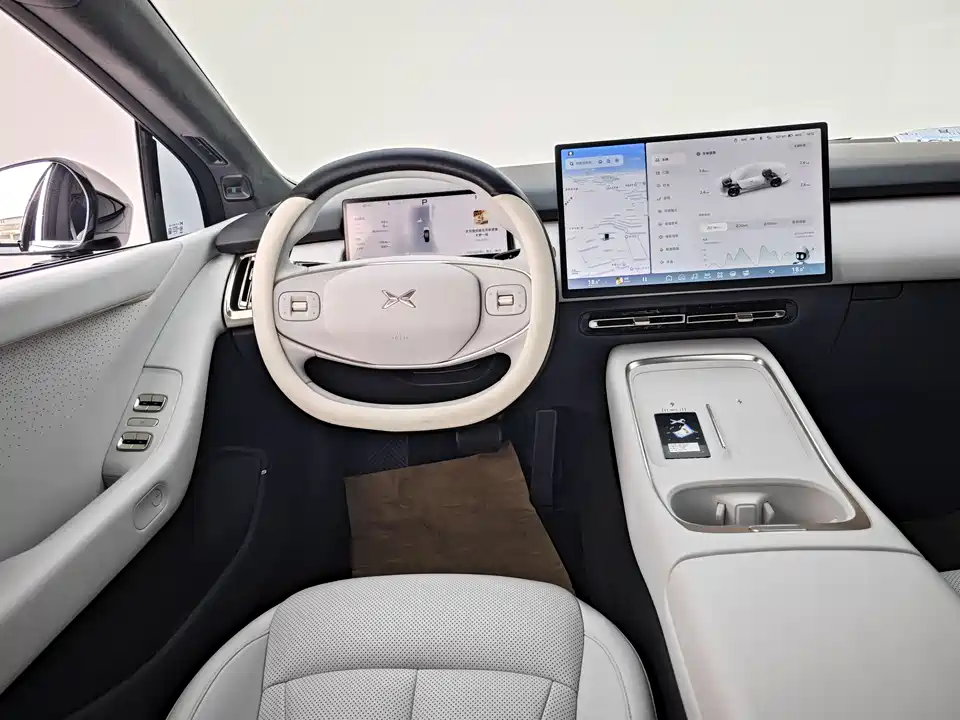 XPENG P7+
