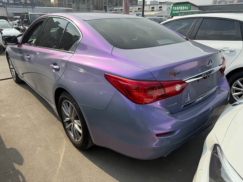 Infiniti Q50L