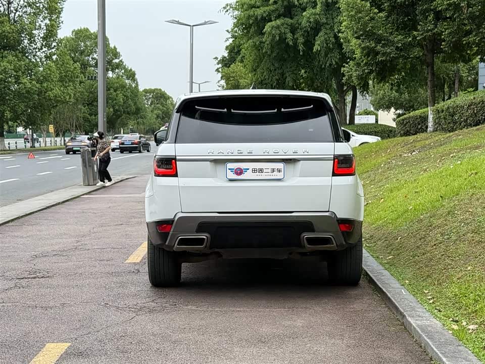 Land Rover Range Rover Sport Land Rover Range Rover Sport