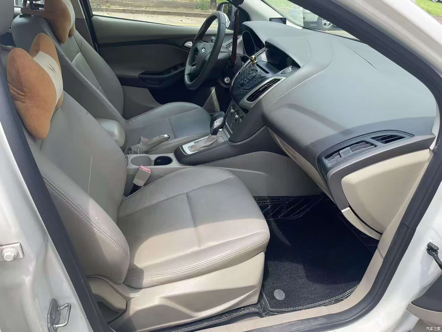 Ford Focus, 2013 8