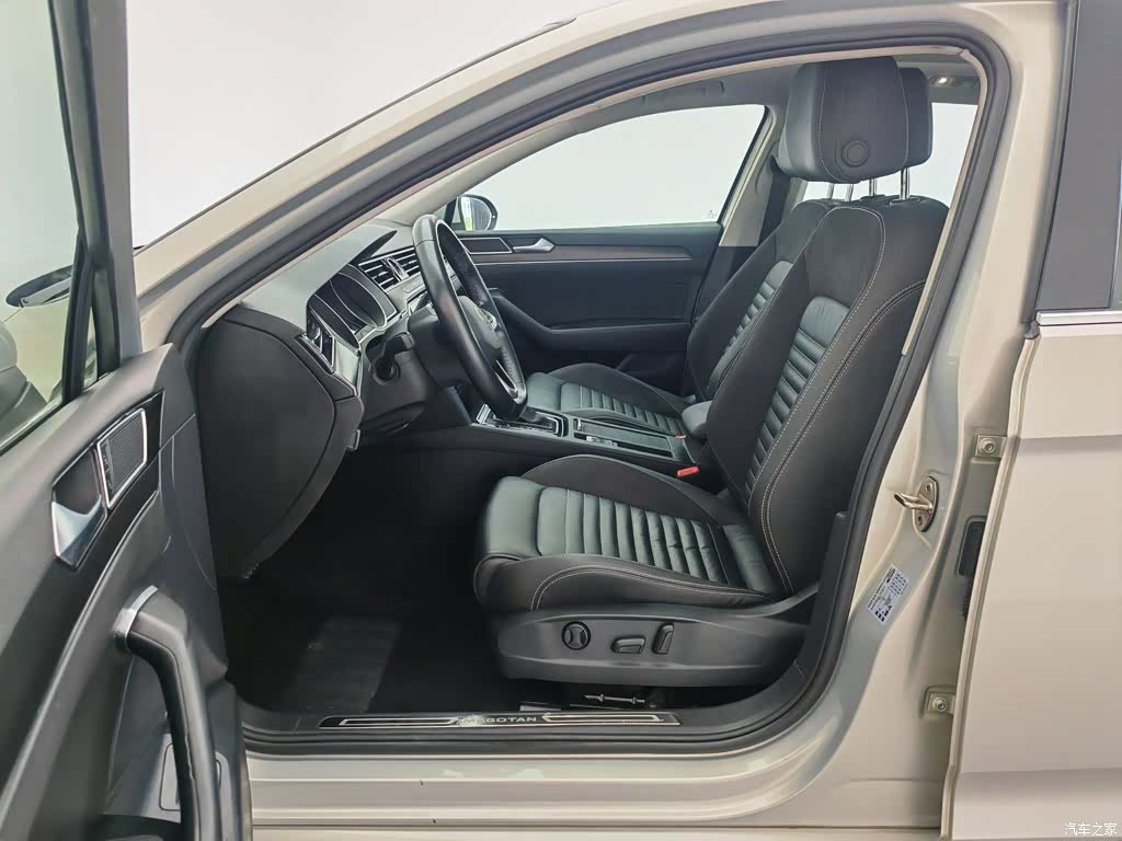 Volkswagen Magotan, 2021 10