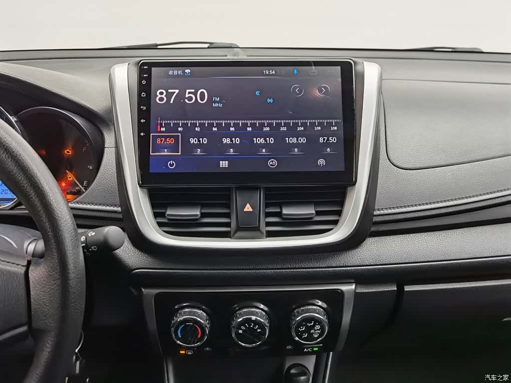 Toyota YARiS L, 2019 12